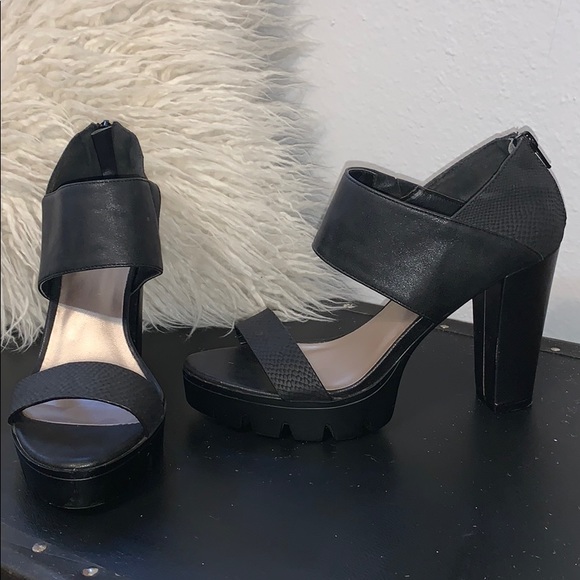 Black Nine West Heels - Picture 1 of 6